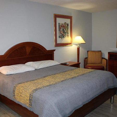 Apm Inn & Suites Мартинсберг Экстерьер фото