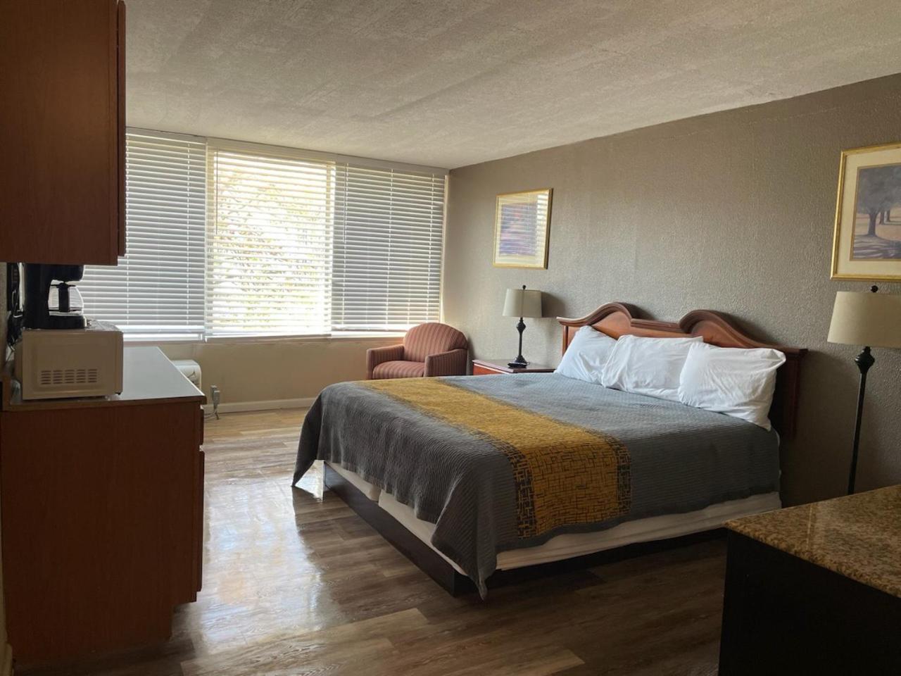 Apm Inn & Suites Мартинсберг Экстерьер фото